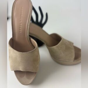 Dali Platform in Sand  Veronica Beard 8M